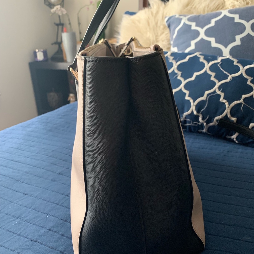 🌸Kate Spade Bag🌸 - Picture 2 of 7